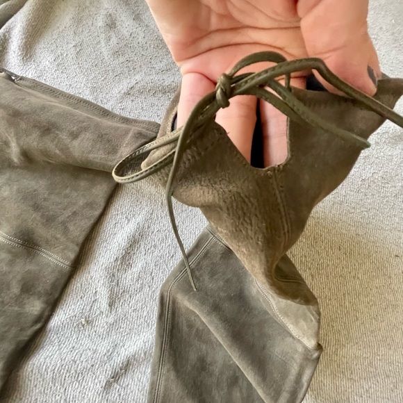 STUART WEITSMAN Lowland Suede Over-The-Knee Boots - Picture 5 of 10